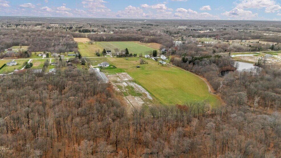 More Photos Of 16449 S Boone Rd, Columbia Station Specialty For Sale