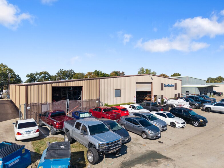 More Photos Of 4931 Grisham Dr, Rowlett Warehouse For Lease
