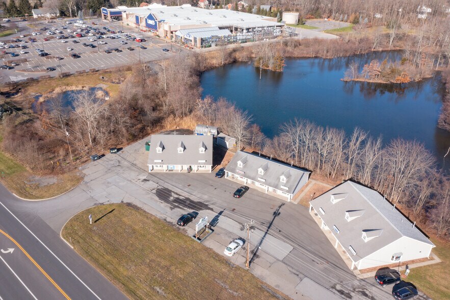 More Photos Of 600 State Route 299, Highland Storefront For Lease