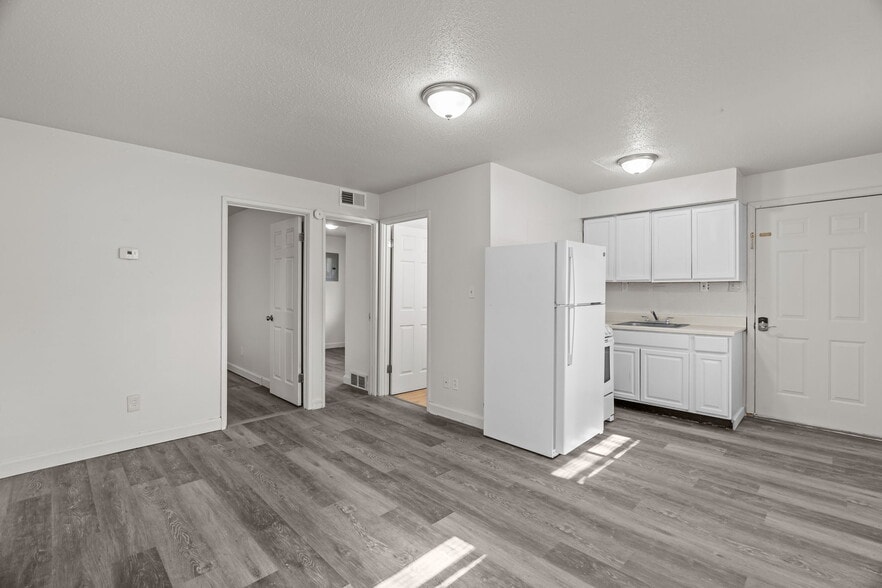 More Photos Of 2404 Williams Creek Rd, High Ridge Apartments For Sale