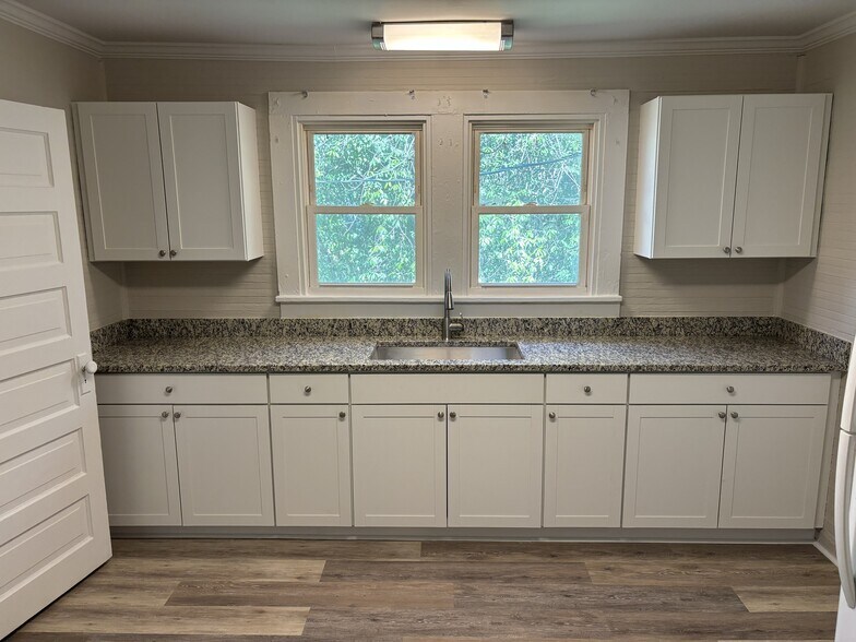 More Photos Of 208 Basin Ave, Kannapolis Multifamily For Sale