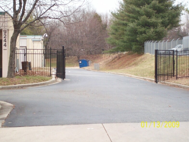 More Photos Of 9244 E Hampton Dr, Capitol Heights General Retail For Lease