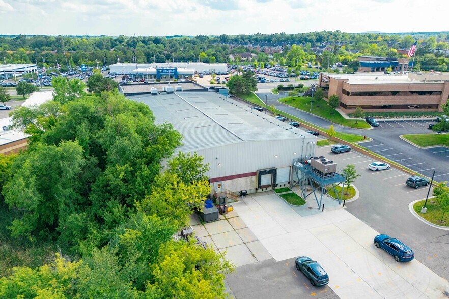 More Photos Of 42350 Grand River Ave, Novi Office For Sale