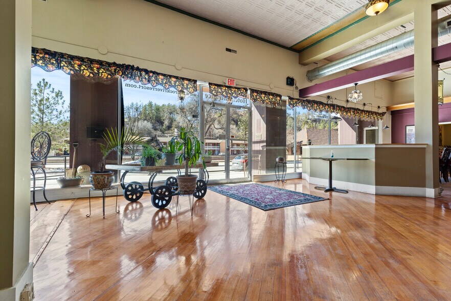 More Photos Of 603 N River St, Hot Springs Hotel For Sale