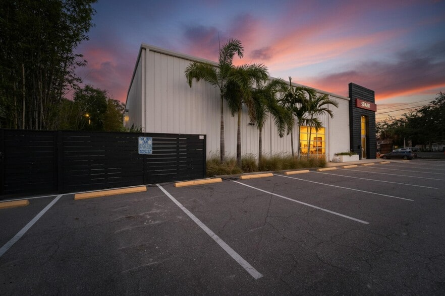 More Photos Of 2309 W Platt St, Tampa Freestanding For Lease