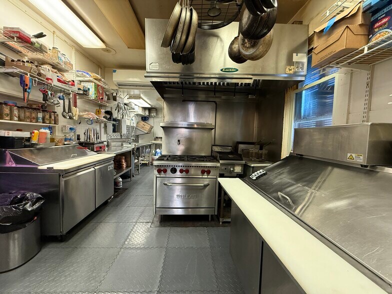 More Photos Of 709 W Main St, Madison General Retail For Sale