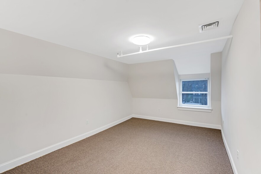 More Photos Of 524 Plymouth Rd, Gwynedd Valley Office Residential For Sale