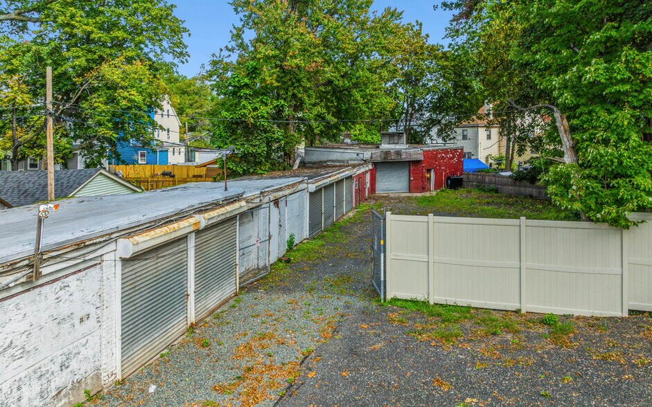 More Photos Of 197 Park St, East Orange Contractor Storage Yard For Sale