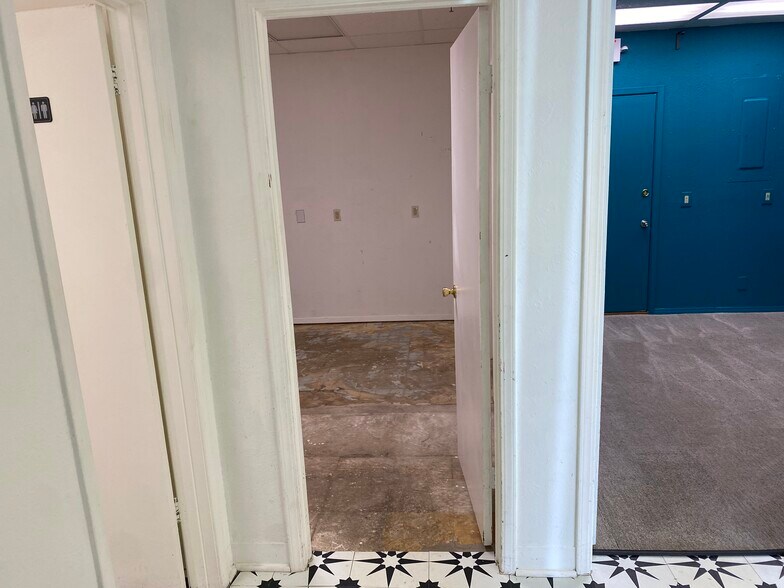More Photos Of 2301 Midwestern Pky, Wichita Falls Unknown For Lease