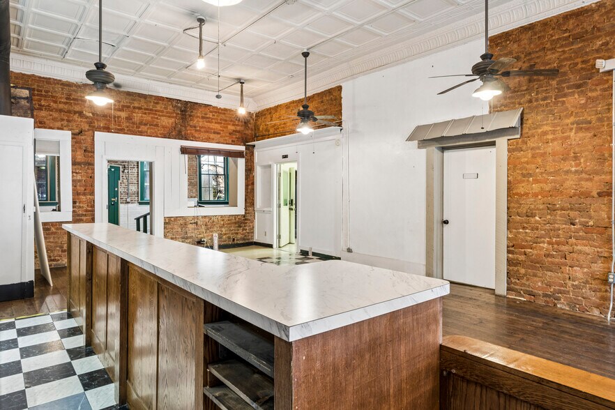 More Photos Of 107 E Main St, Jonesborough Storefront For Sale
