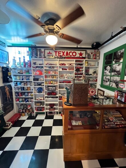 More Photos Of 9181 Commerce Center Cir, Highlands Ranch Self Storage For Sale