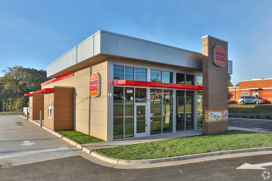 Primary Photo Of 122 Carl Cannon Blvd, Jasper General Retail For Sale