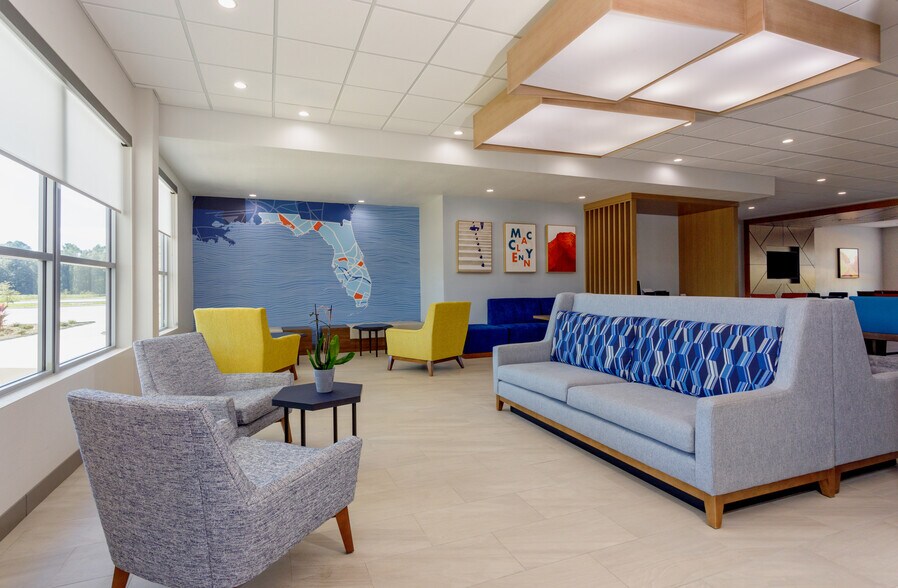 More Photos Of 220 Woodlawn Rd, Macclenny Hotel For Sale