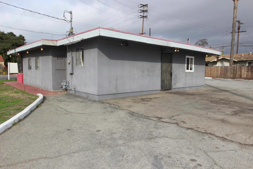 More Photos Of 5065 Riverside Dr, Chino Fast Food For Lease