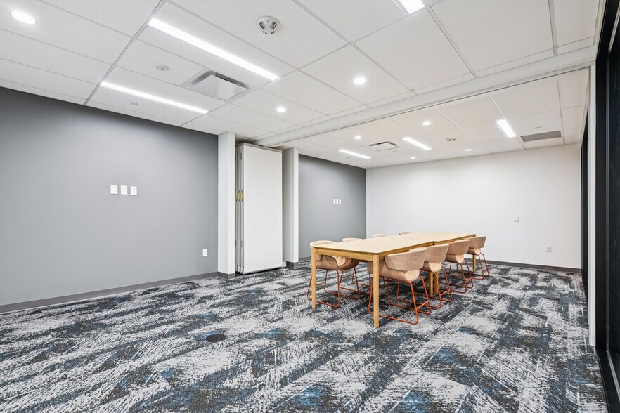 More Photos Of 201-219 N 15th St, Philadelphia Medical For Lease
