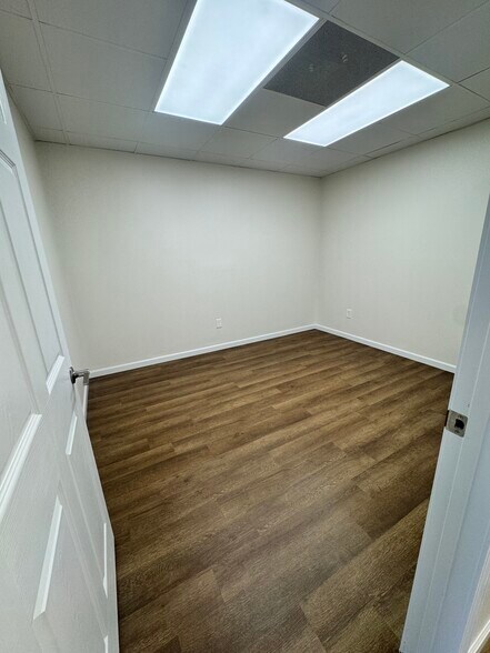 More Photos Of 300-312 E Jefferson St, Monroe Storefront Retail Office For Lease