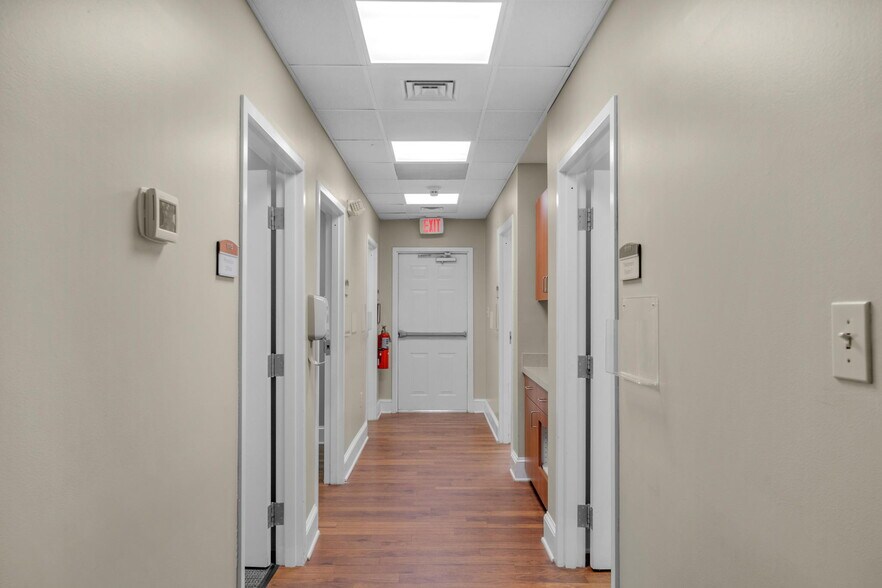 More Photos Of 1201-1203 Colonial Commons Ct, Lancaster Medical For Lease