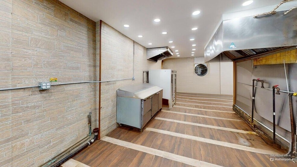 More Photos Of 948 Anderson Ave, Bronx General Retail For Lease