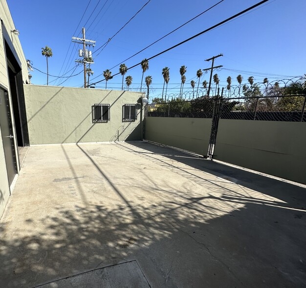 More Photos Of 4116 W Jefferson Blvd, Los Angeles Industrial For Lease