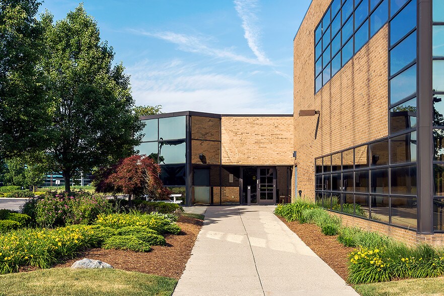 More Photos Of 5225 Auto Club Dr, Dearborn Office For Sale