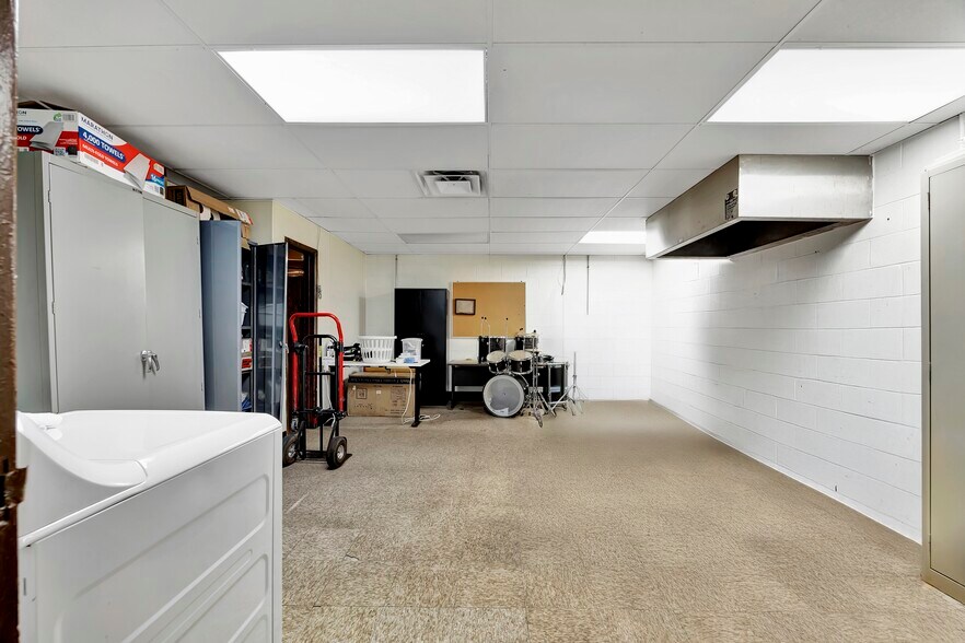 More Photos Of 5060-5062 Pleasant Ave, Fairfield Flex For Sale