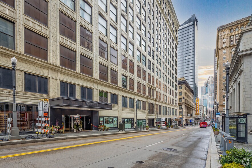 More Photos Of 434 5th Ave, Pittsburgh Apartments For Lease