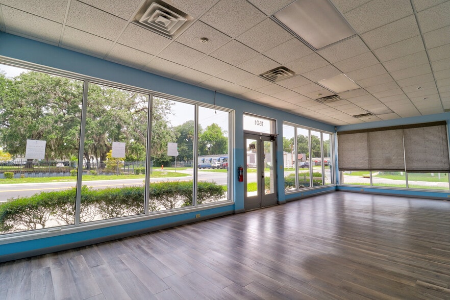 More Photos Of 1501 St Johns Ave, Palatka Service For Sale