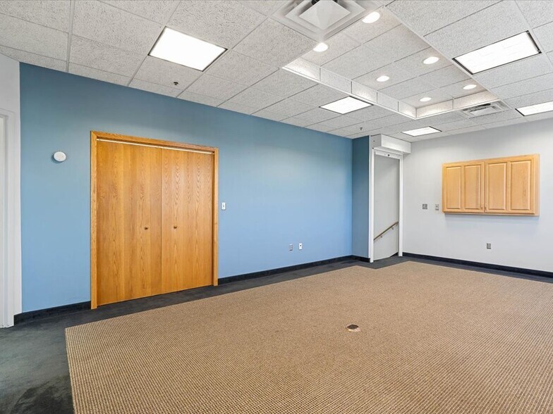 More Photos Of 2301 Johanneson Dr NW, Bemidji Light Distribution For Lease