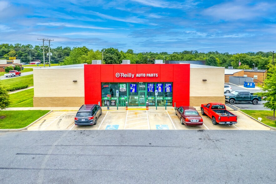 Primary Photo Of O'Reilly's, Hickory Freestanding For Sale