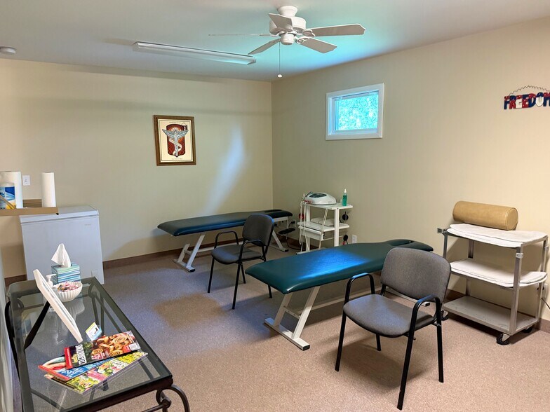 More Photos Of 7664 Broadview Rd, Parma General Retail For Sale