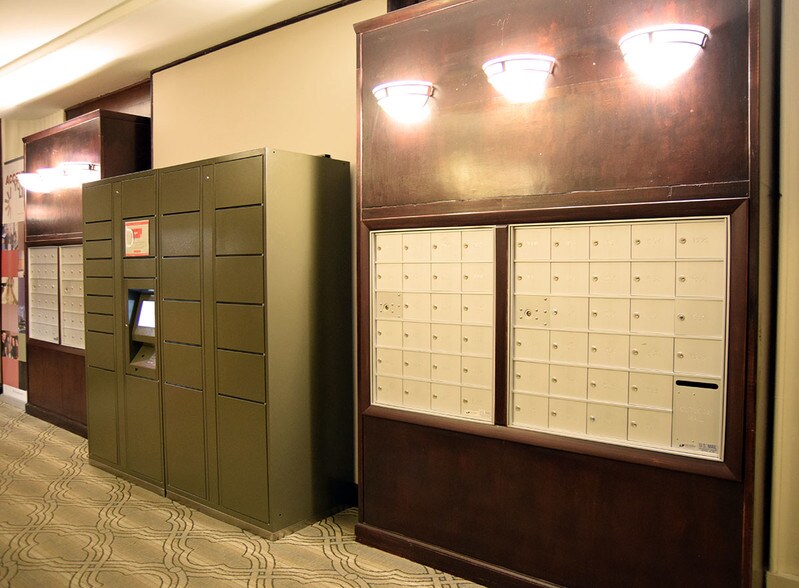 More Photos Of 5100 S Cornell Ave, Chicago Apartments For Lease