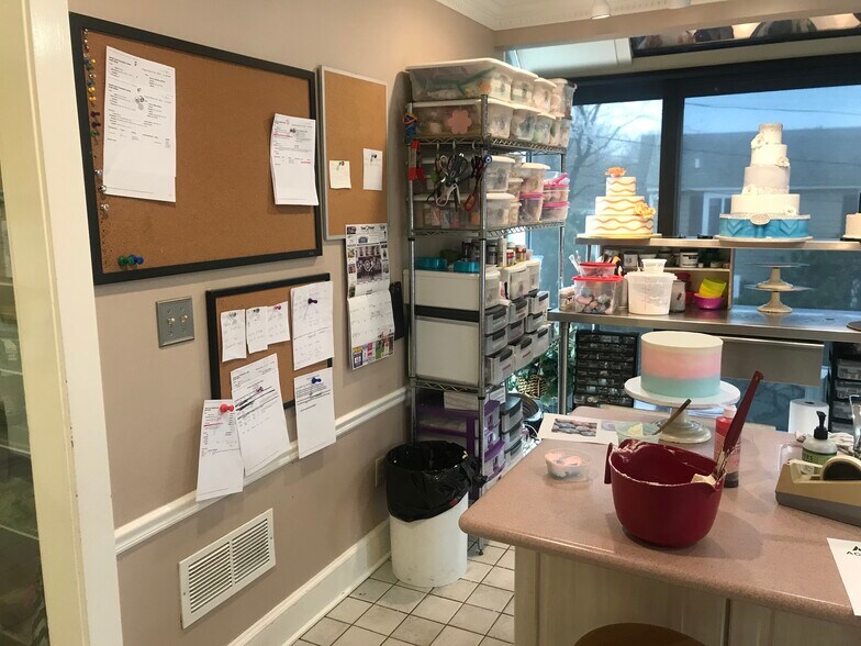 More Photos Of 3 Field Rd, Cos Cob Specialty For Sale