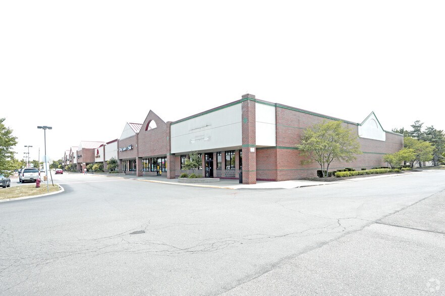 More Photos Of 1657-1965 N Canton Center Rd, Canton Unknown For Lease