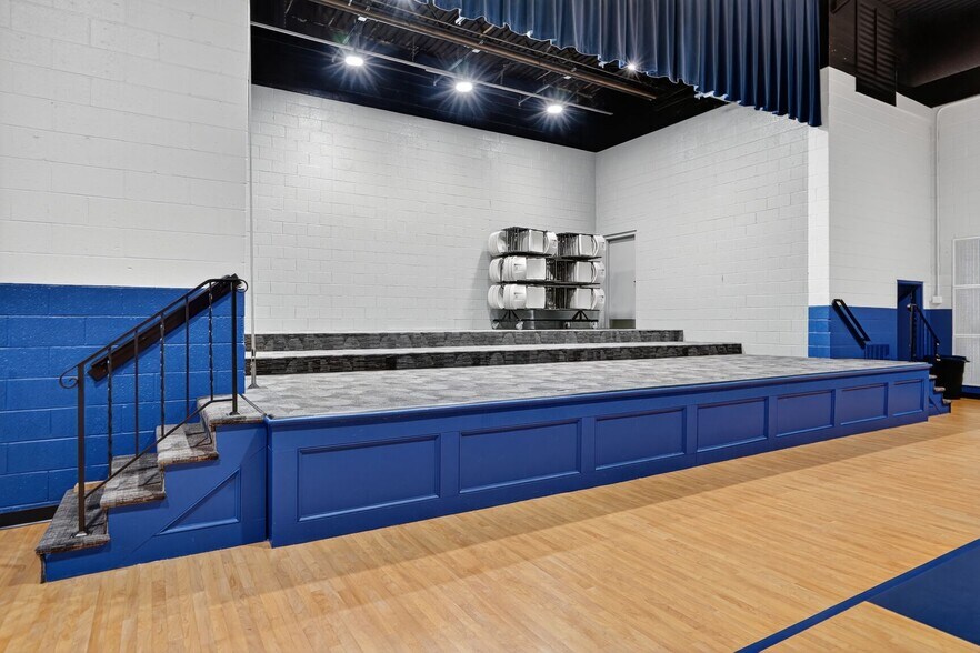 More Photos Of 9858 Fairmont Ave, Manassas Religious Facility For Lease