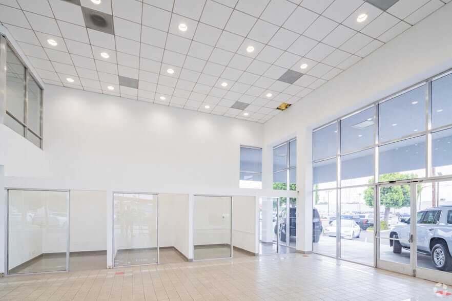 More Photos Of 8559 Artesia Blvd, Bellflower Auto Dealership For Sale
