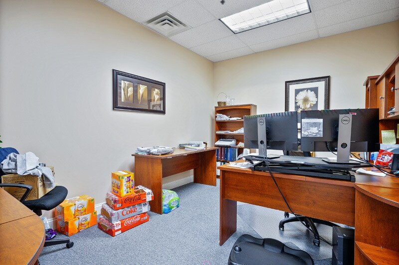 More Photos Of 4437 Brookfield Corporate Dr, Chantilly Office For Sale
