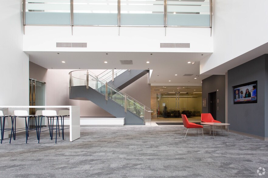 More Photos Of 2 Tech Dr, Andover Office For Lease