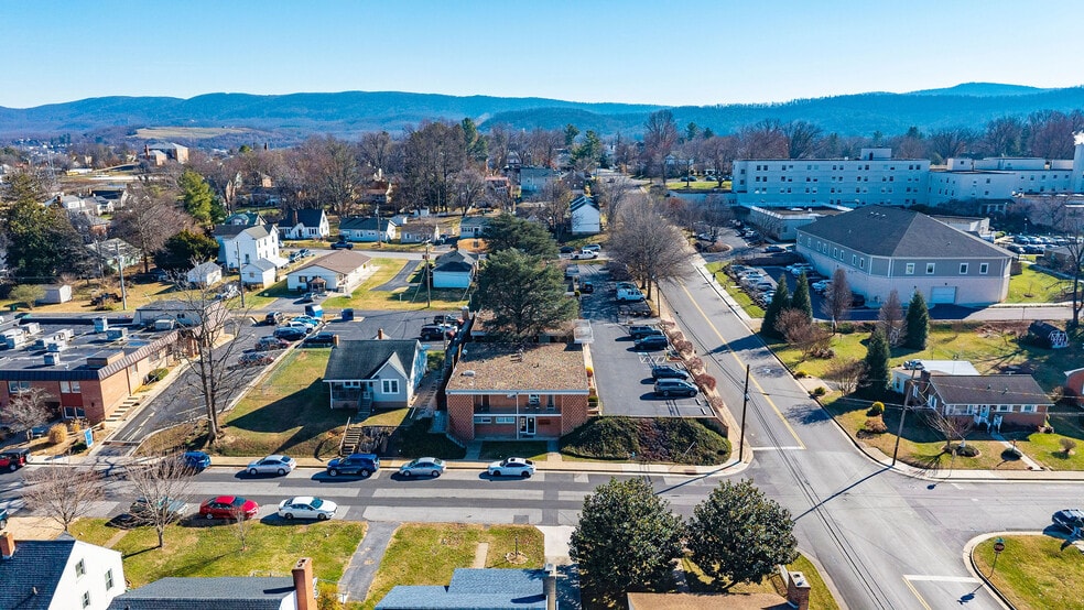 More Photos Of 1305 13th St, Waynesboro Medical For Sale