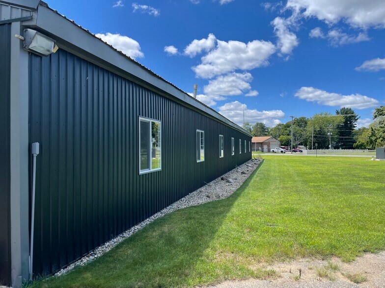 More Photos Of 6190 N Riverview Dr, Kalamazoo Warehouse For Sale