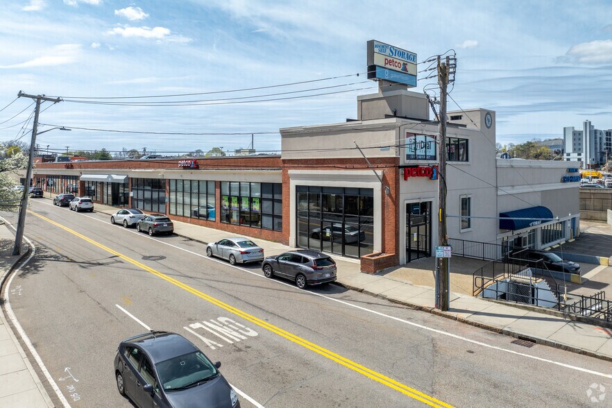 Primary Photo Of , Quincy General Retail For Sale
