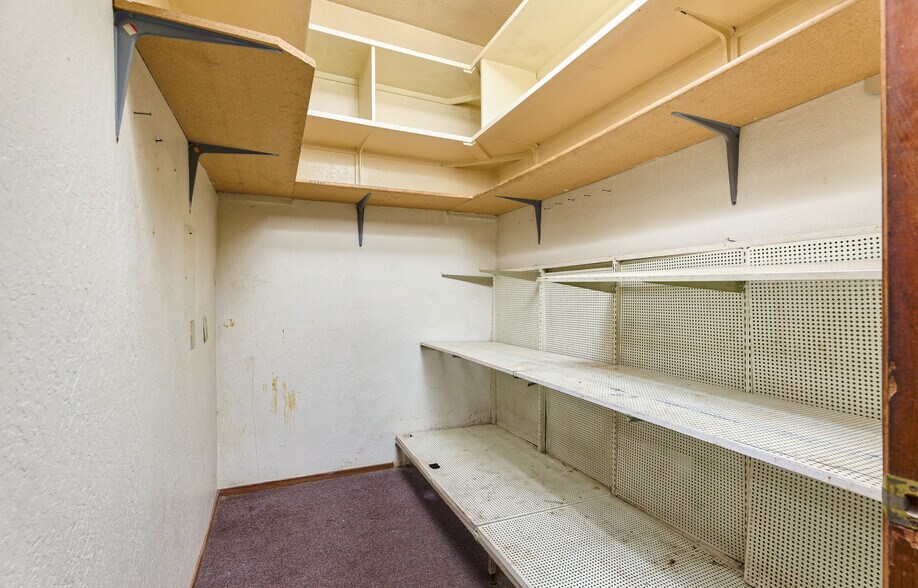 More Photos Of 6022 Pony Express Trl, Pollock Pines Freestanding For Sale