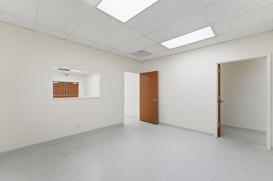 More Photos Of 6006 N El Dorado St, Stockton Office For Sale