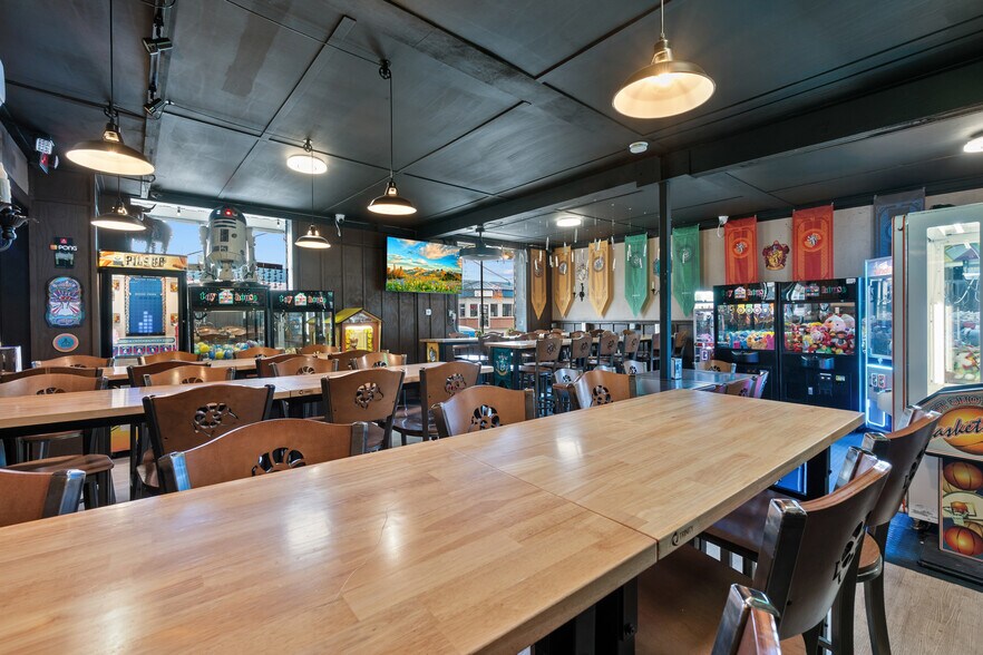 More Photos Of 208 N Molalla Ave, Molalla General Retail For Sale