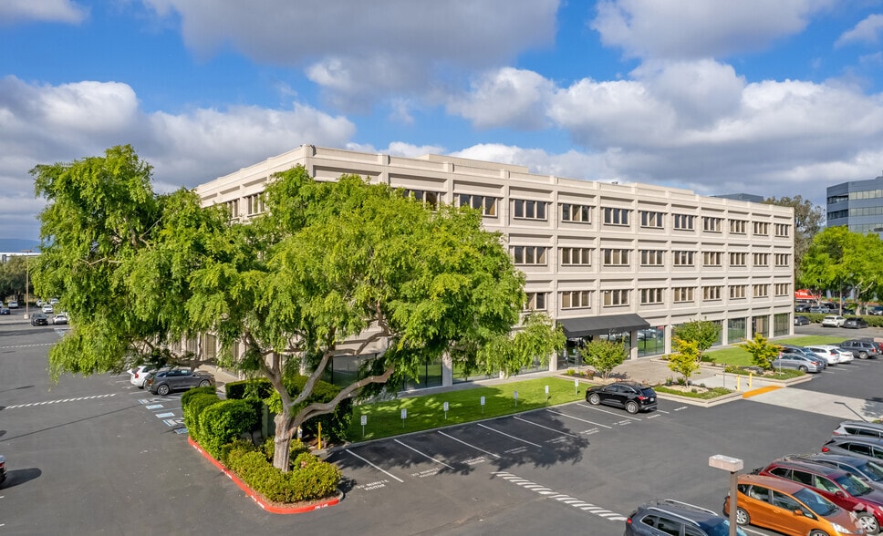 More Photos Of 2025 Gateway Pl, San Jose Office For Lease