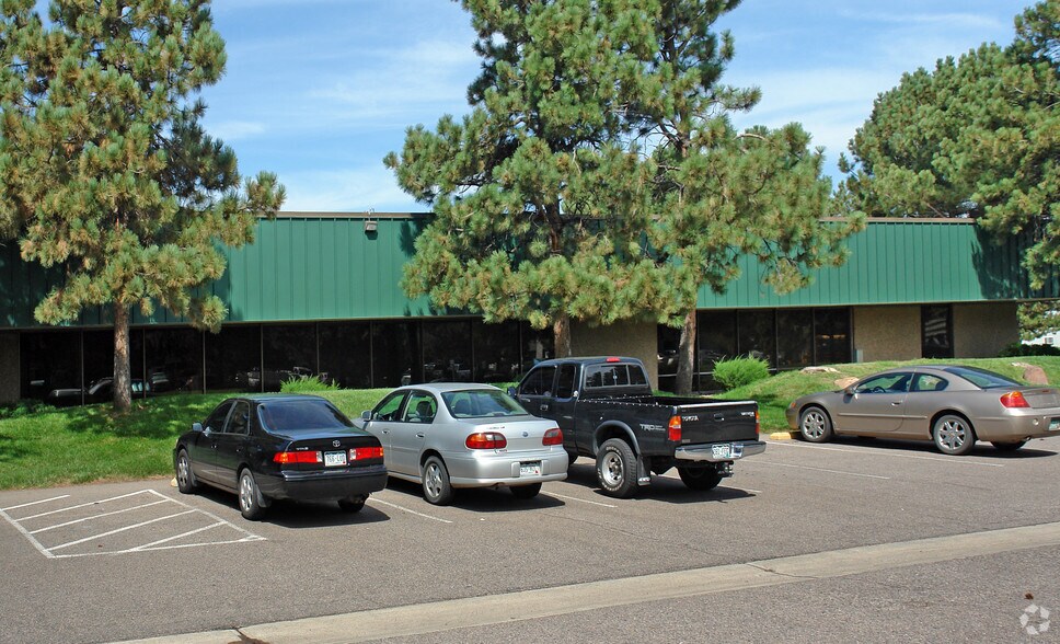 More Photos Of 4755 Paris St, Denver Unknown For Lease