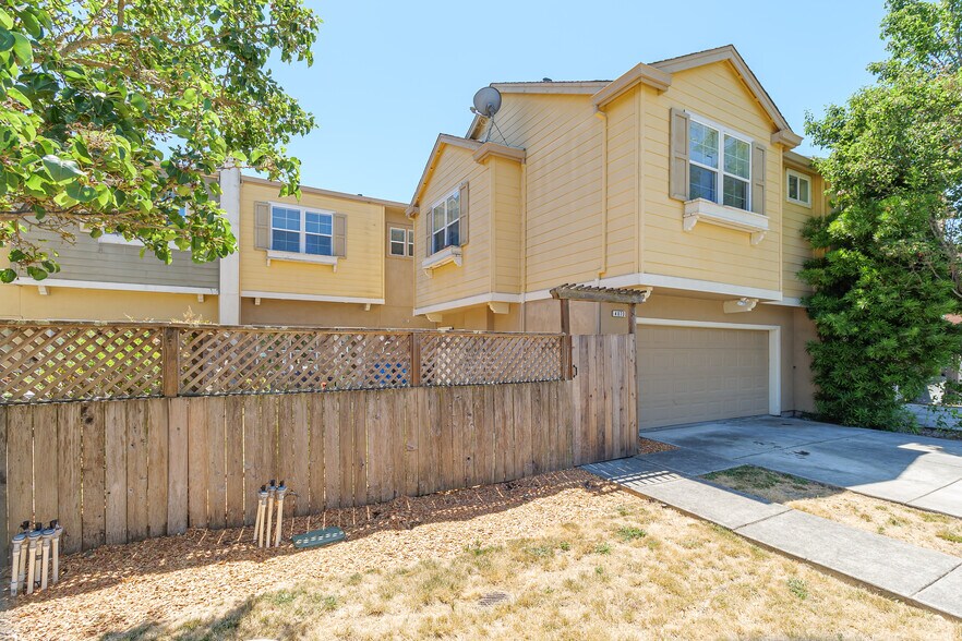 More Photos Of 4073 Louis Krohn Dr, Santa Rosa Storefront Retail Residential For Sale