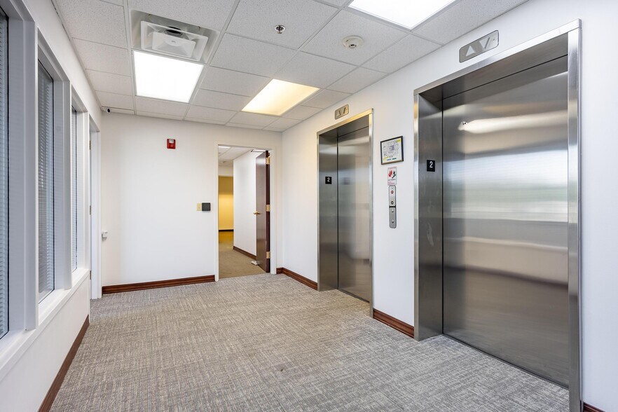 More Photos Of 3855 N Ocoee St, Cleveland Office For Lease