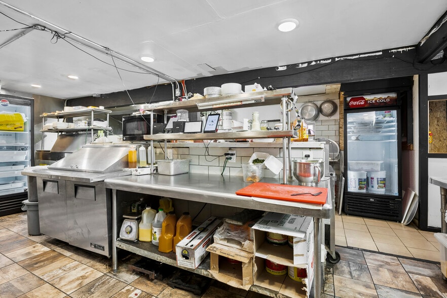 More Photos Of 764 1/2 Eastern Ave, Schenectady Restaurant For Sale