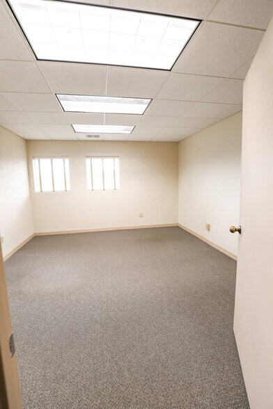 More Photos Of 200-204 W University Ave, Gainesville Office For Lease