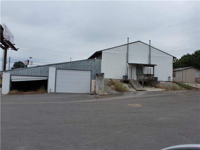 More Photos Of 2113 Decherd Blvd, Decherd Storefront For Sale